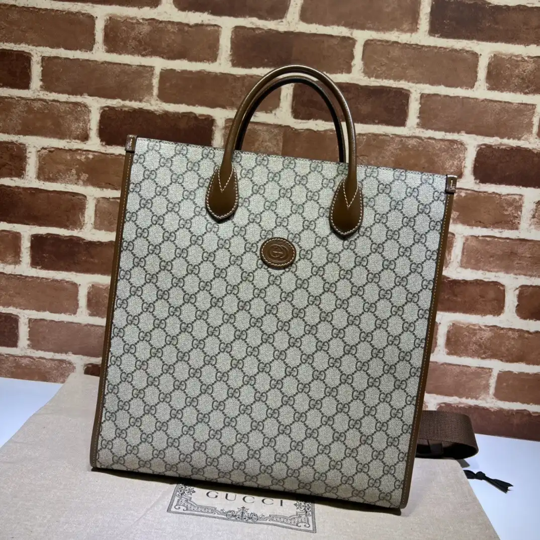 GUCCI Gucci GG Supreme Monogram Tote Bag