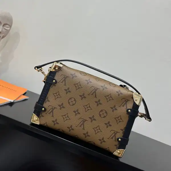 First bag ru LOUIS VUITTON SIDE TRUNK MM