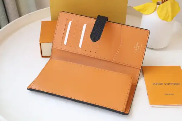 Aaa replica ru LOUIS VUITTON VERTICAL WALLET