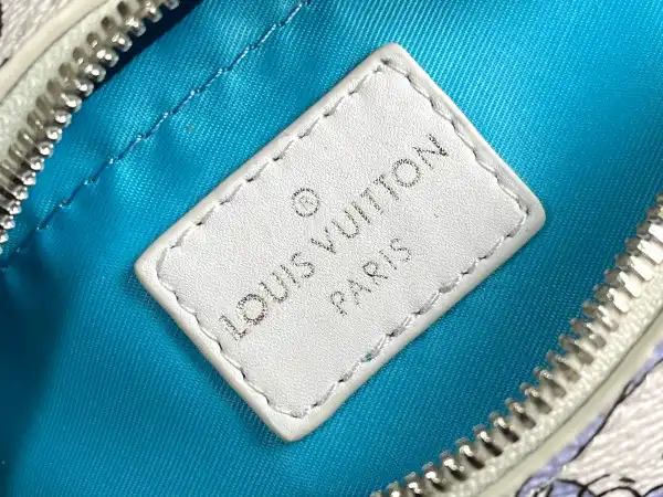 First bag ru LOUIS VUITTON MINI SOFT TRUNK