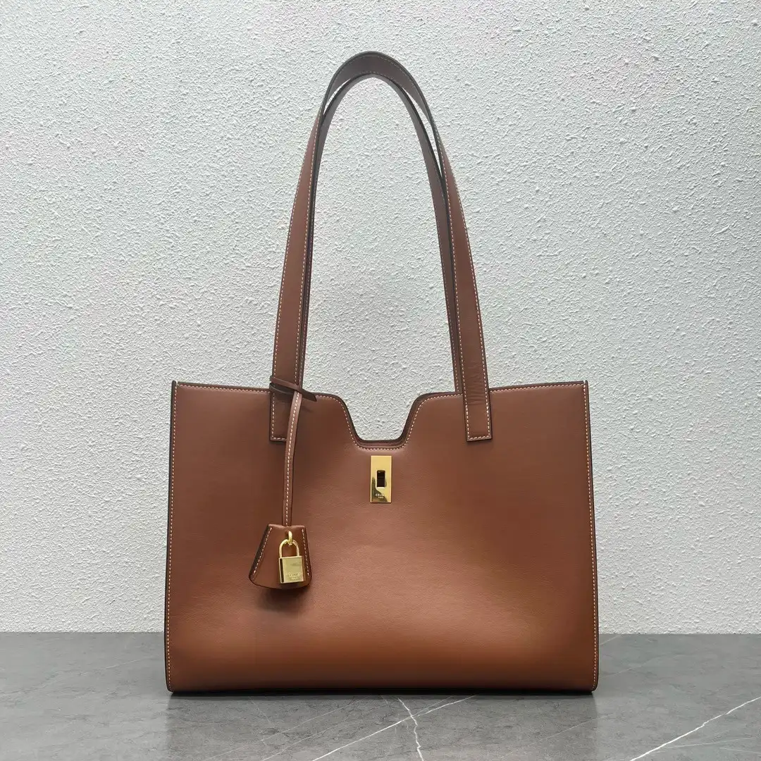 First bag ru CELIN* CABAS 16 IN SMOOTH CALFSKIN