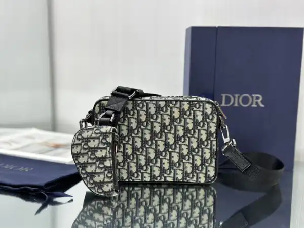 First Bag Ru Diro Saddle Triple Pouch