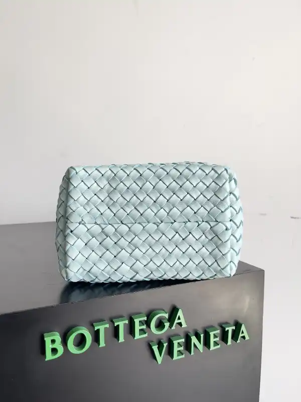 BOTTEGA VENETA SMALL ANDIAMO