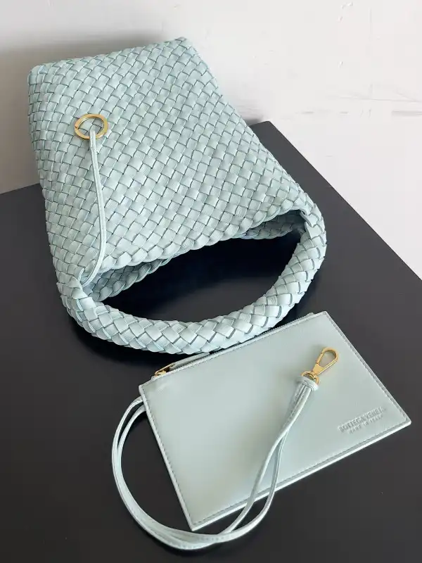 BOTTEGA VENETA SMALL ANDIAMO