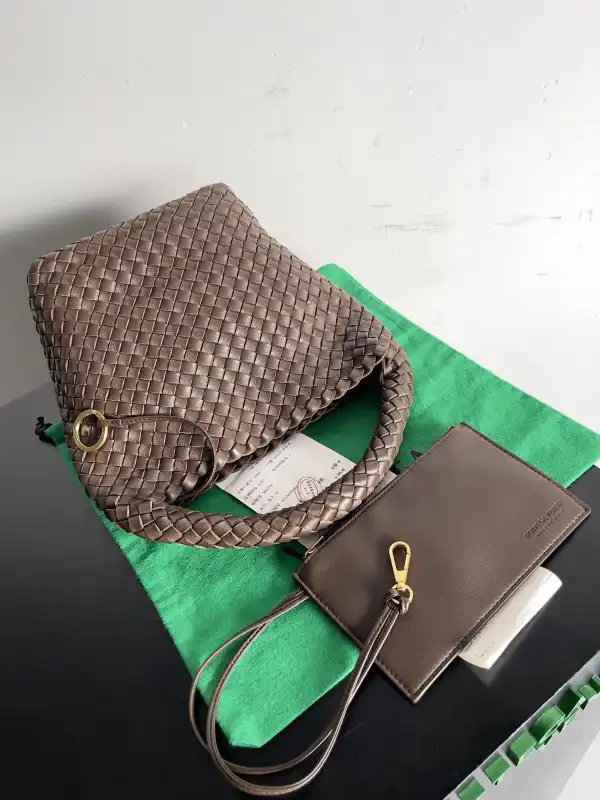 Bagsoffer yupoo BOTTEGA VENETA SMALL ANDIAMO