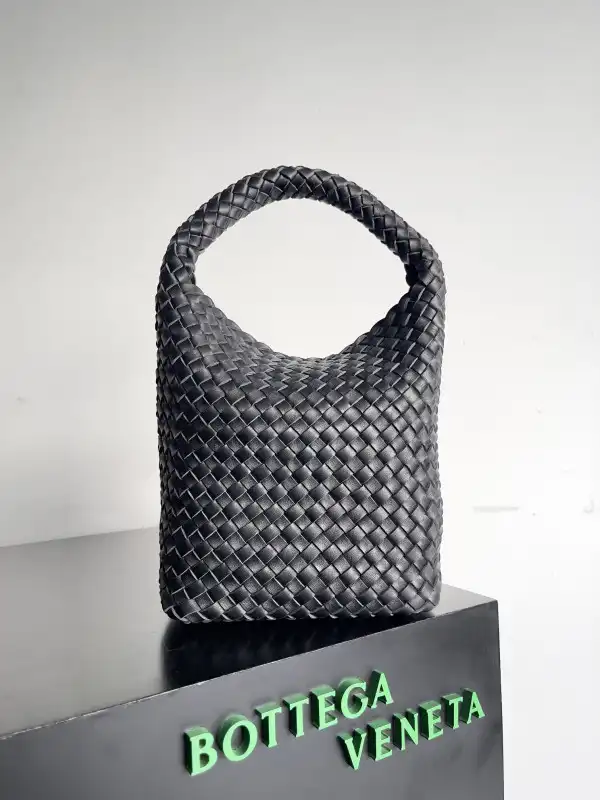 BOTTEGA VENETA SMALL ANDIAMO