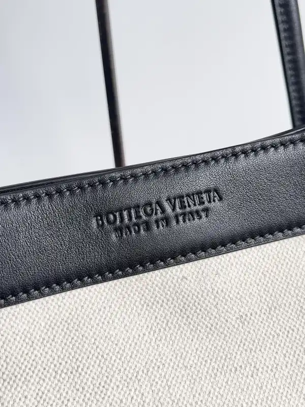 Bagsoffer BOTTEGA VENETA Portello Tote