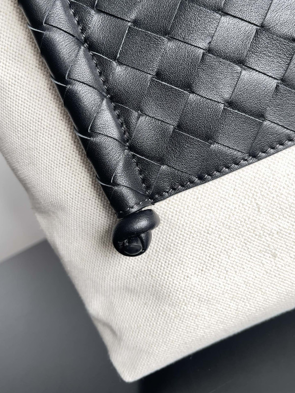 HOT SALE BOTTEGA VENETA Portello Tote