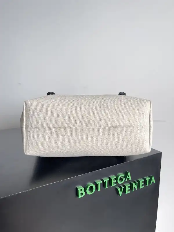 BOTTEGA VENETA Portello Tote