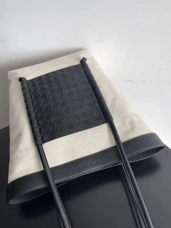 BOTTEGA VENETA Portello Tote