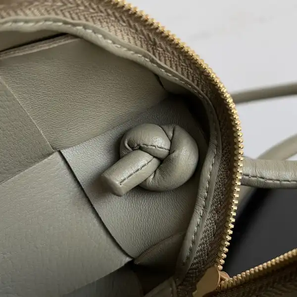 BOTTEGA VENETA Mini Cassette Camera Bag