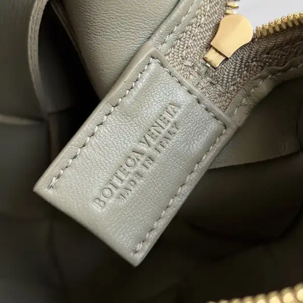 BOTTEGA VENETA Mini Cassette Camera Bag