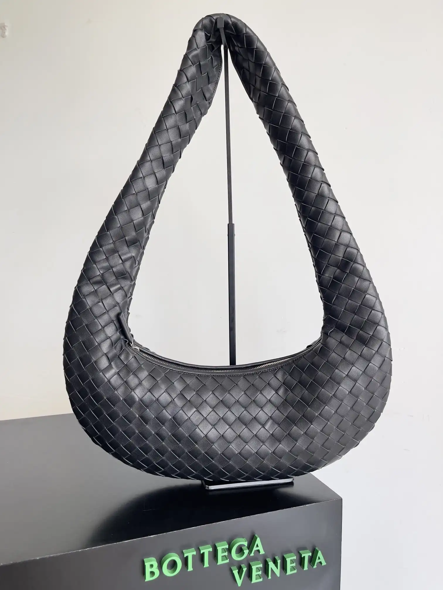 BOTTEGA VENETA Buddy