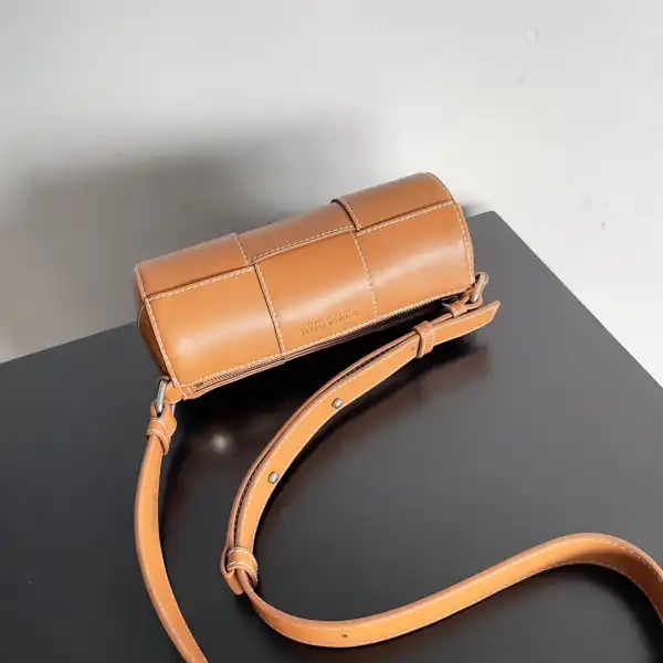 BOTTEGA VENETA Small Canette