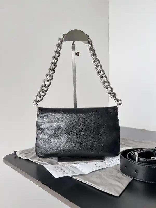 Yupoo bagsoffer BALENCIAGA WOMEN'S BB SOFT SMALL FLAP BAG