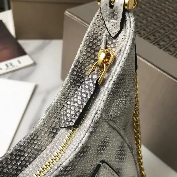 Yupoo bagsoffer BVLGARI SERPENTI ELLIPSE SHOULDER BAG