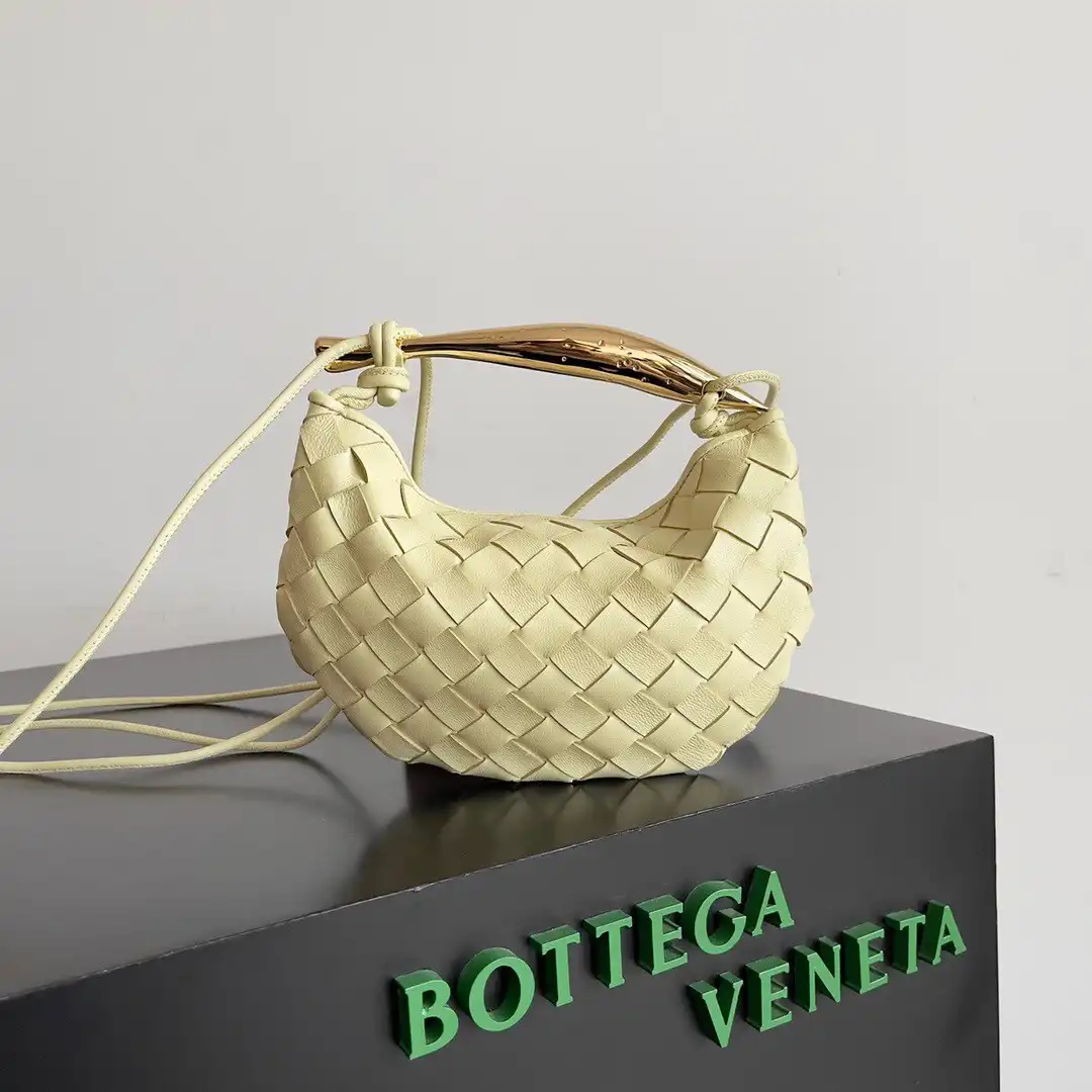 Frstbag ru BOTTEGA VENETA  MINI Sardine Top Handle Bag