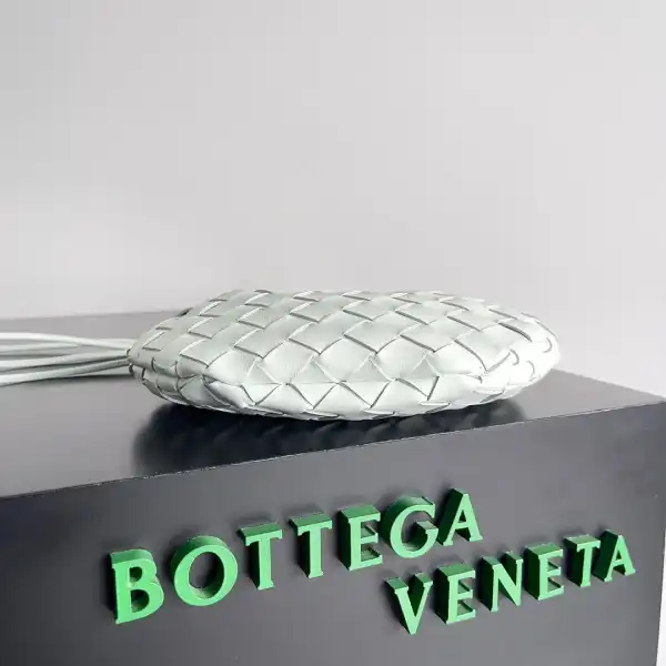 Frstbag ru BOTTEGA VENETA  MINI Sardine Top Handle Bag