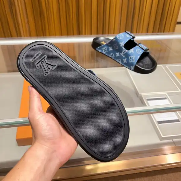 Bagsoffer yupoo LOUIS VUITTON SLIPPERS