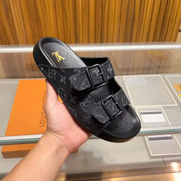 LOUIS VUITTON SLIPPERS