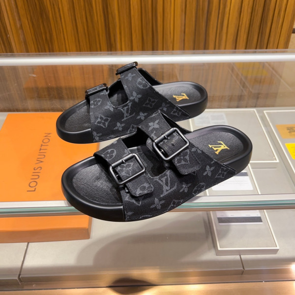 [FREE SHIPPING] LOUIS VUITTON SLIPPERS