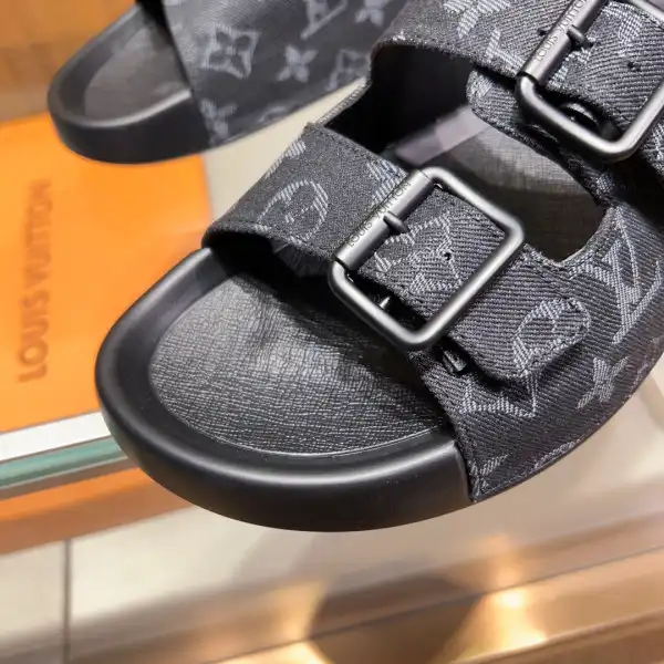 LOUIS VUITTON SLIPPERS