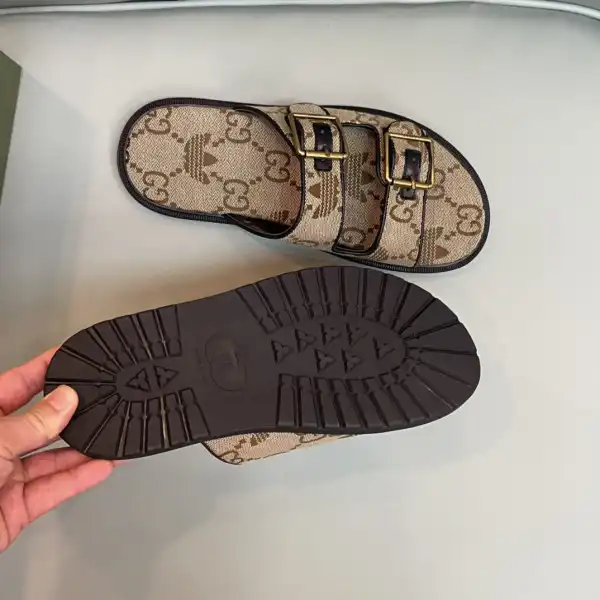 Bagsoffer GUCCI slipper