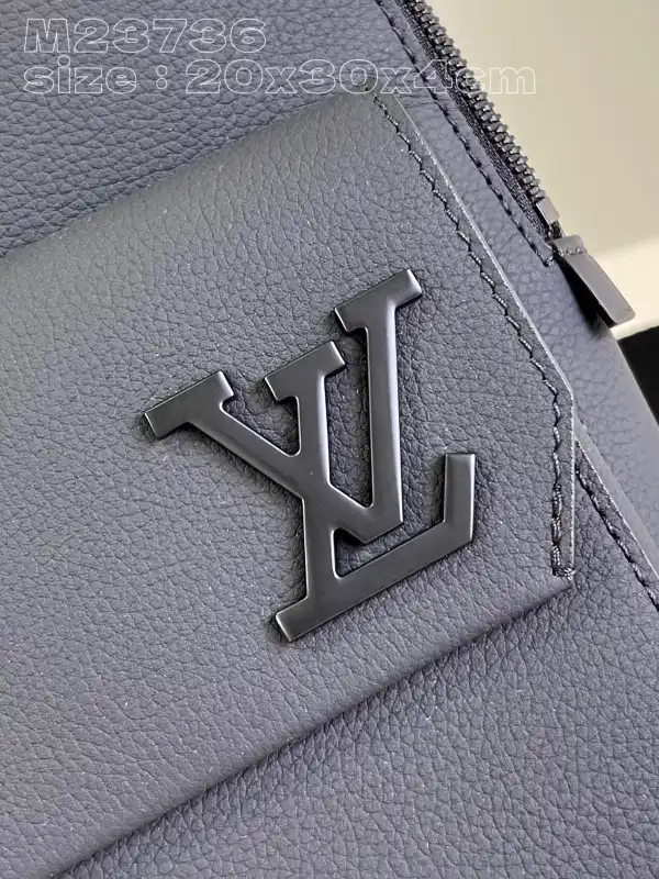 Frstbag ru LOUIS VUITTON Pilot Slingbag