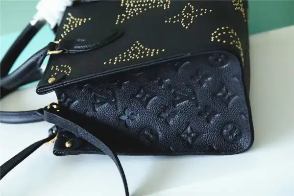 LOUIS VUITTON ONTHEGO PM