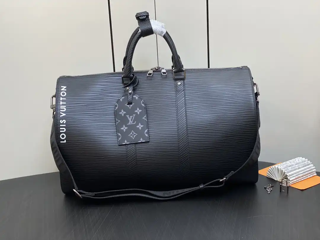 First bag ru LOUIS VUITTON KEEPALL BANDOULIÈRE 50