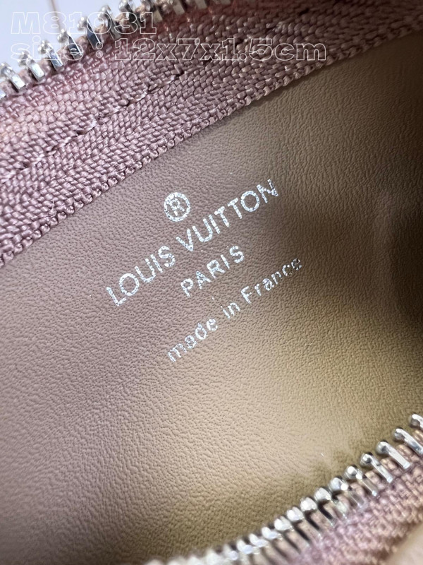 LOUIS VUITTON KEY POUCH