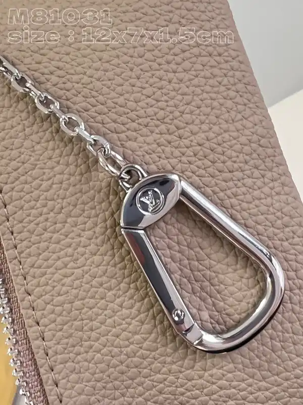 First bag ru LOUIS VUITTON KEY POUCH