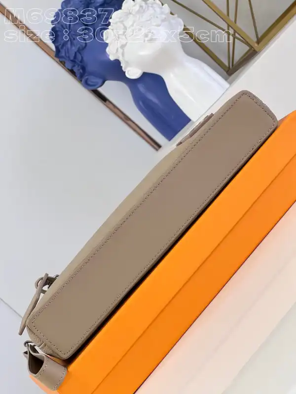 LOUIS VUITTON IPAD POUCH