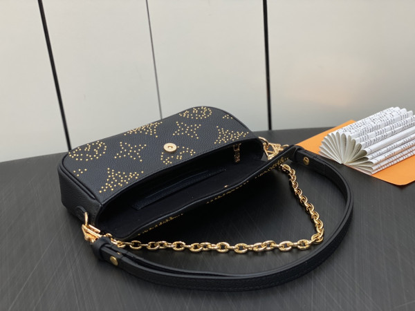 HOT SALE LOUIS VUITTON Wallet on Chain Ivy