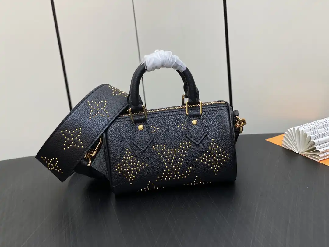 Frstbag ru LOUIS VUITTON NANO SPEEDY