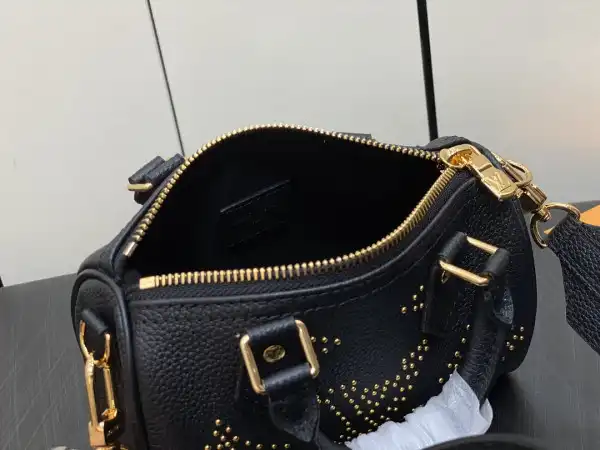 Firstbag Ru LOUIS VUITTON NANO SPEEDY