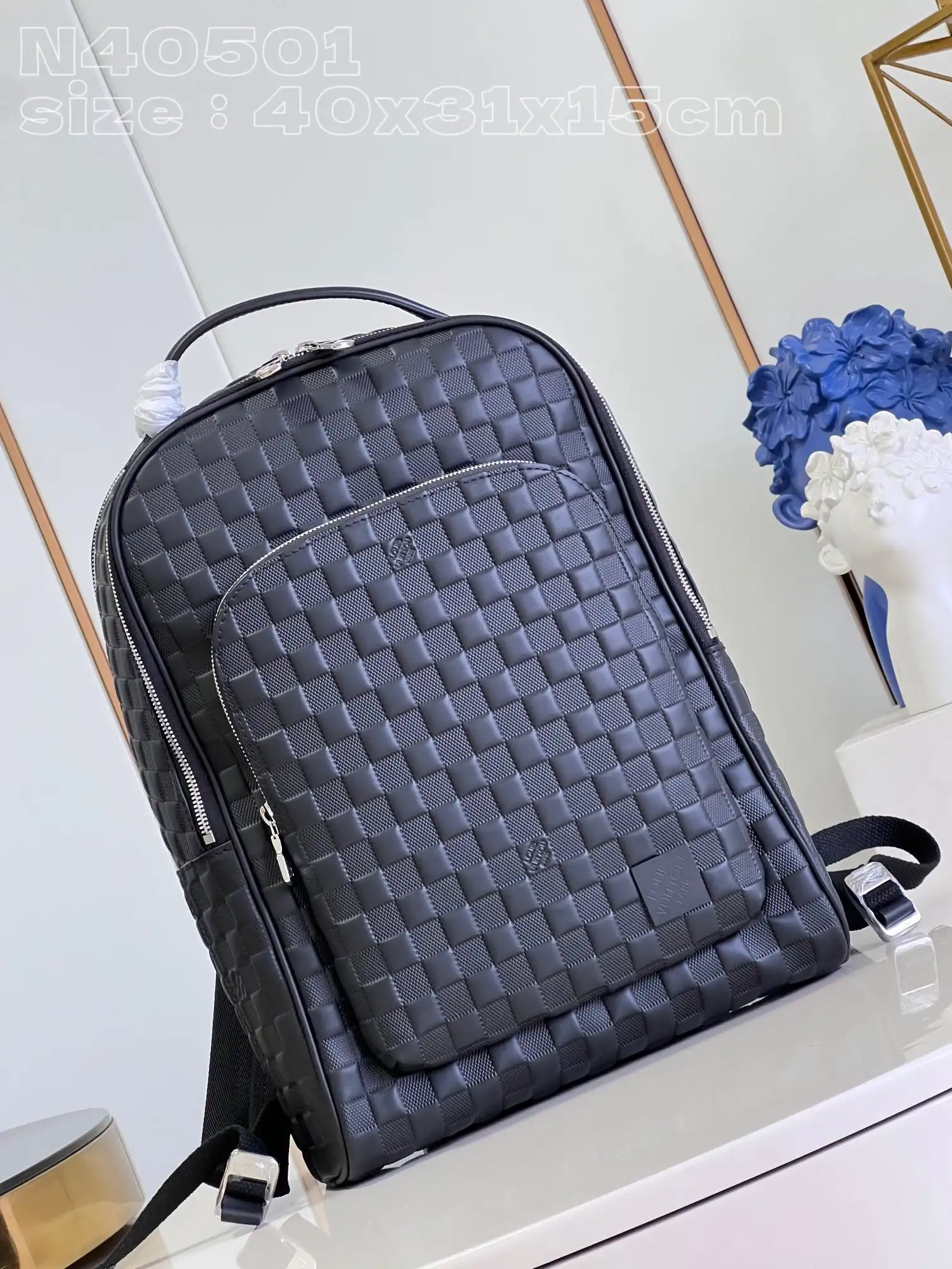 LOUIS VUITTON Avenue Backpack