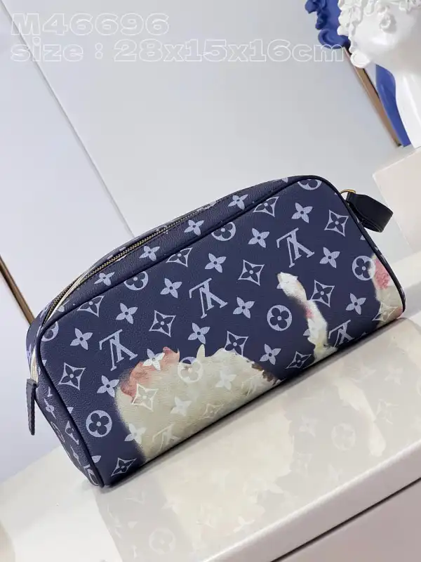 Repladies offers premium fake Louis bags at unbeatable prices. Our products are cheap because we focus on direct sales LOUIS VUITTON DOPP KIT TOILET POUCH