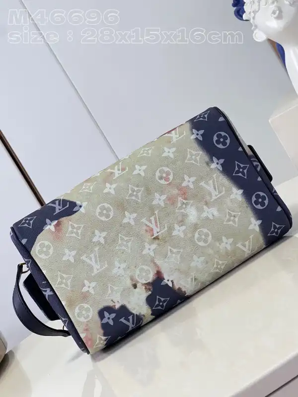 Repladies offers premium fake Louis bags at unbeatable prices. Our products are cheap because we focus on direct sales LOUIS VUITTON DOPP KIT TOILET POUCH