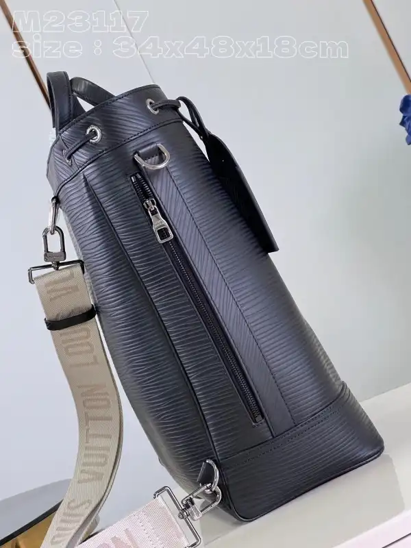 LOUIS VUITTON Maxi Noé Sling