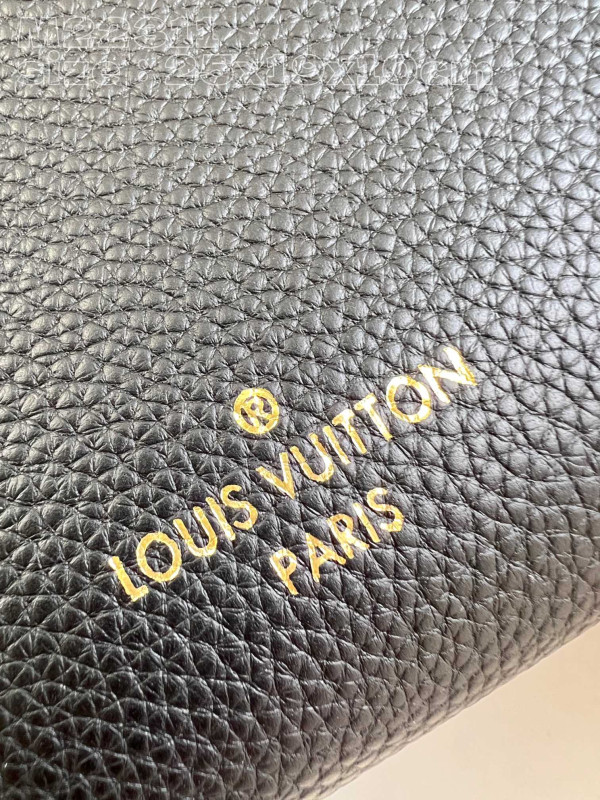 HOT SALE LOUIS VUITTON Lock & Go