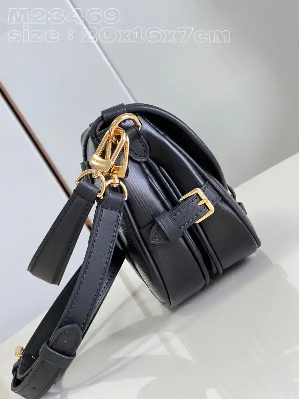 Cheap LOUIS VUITTON Saumur BB