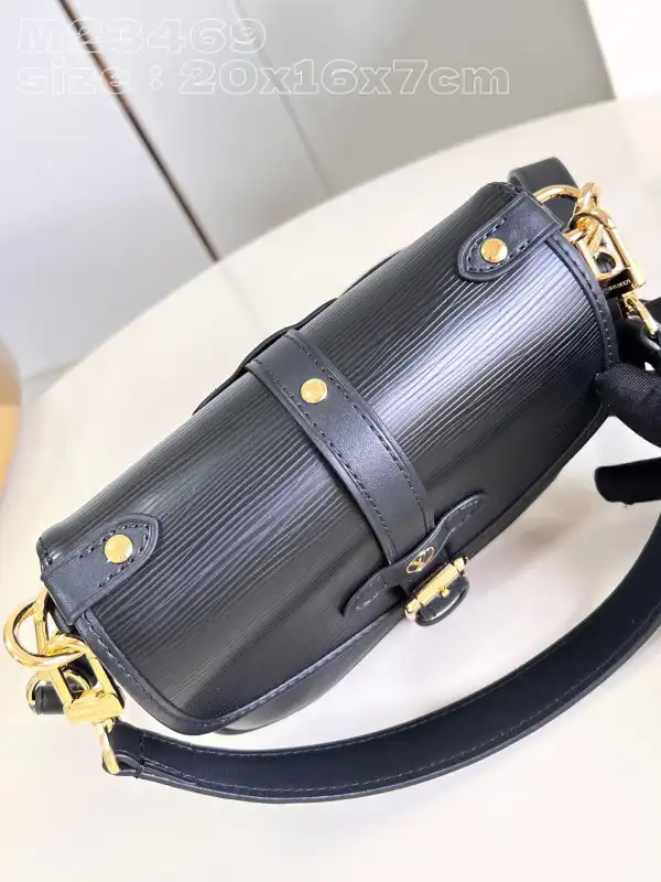 Aaa replica bags LOUIS VUITTON Saumur BB