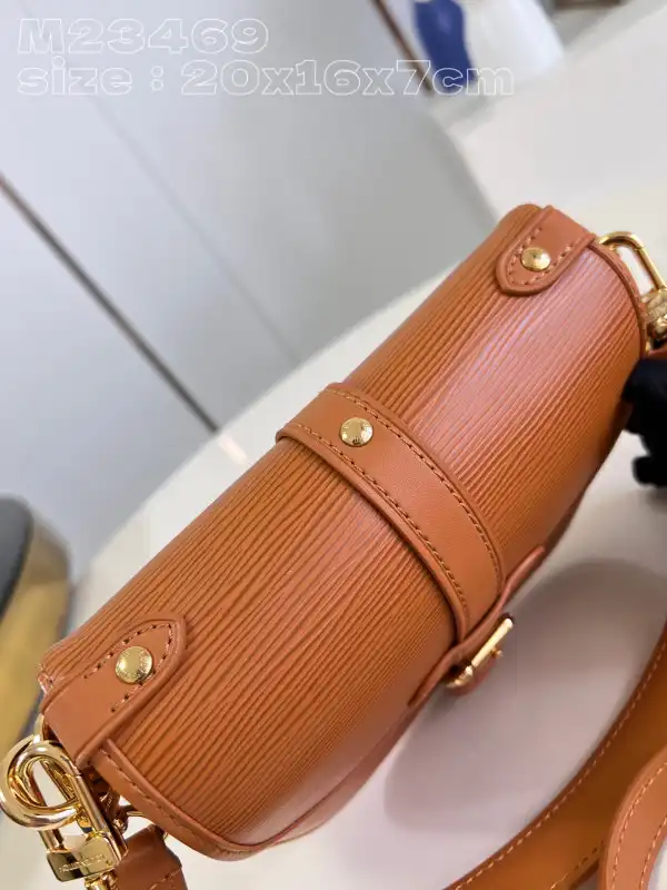 Affordable LOUIS VUITTON Saumur BB