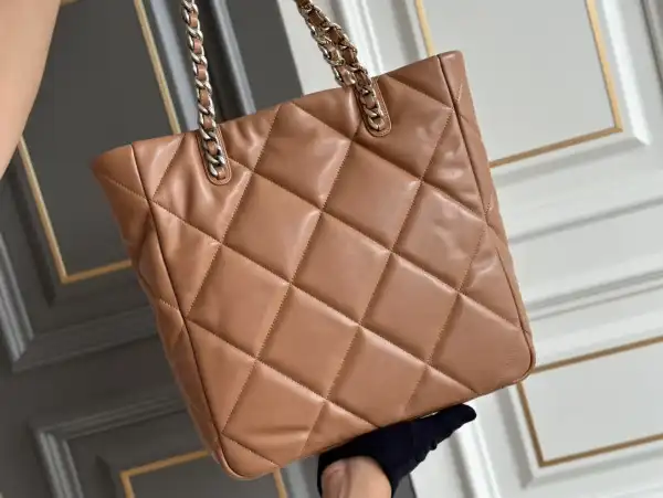 CHANEL TOTE BAG