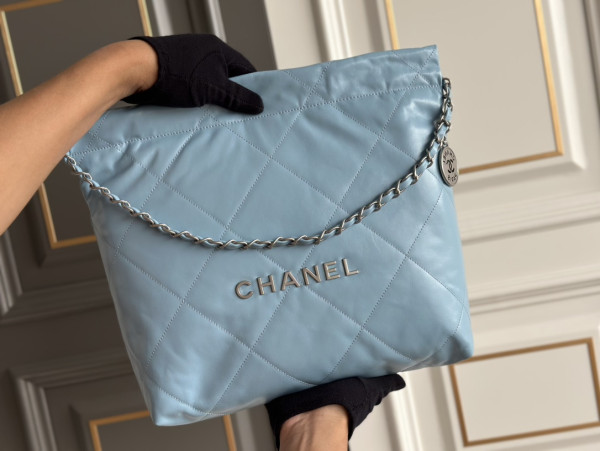 CL 22 SMALL HANDBAG