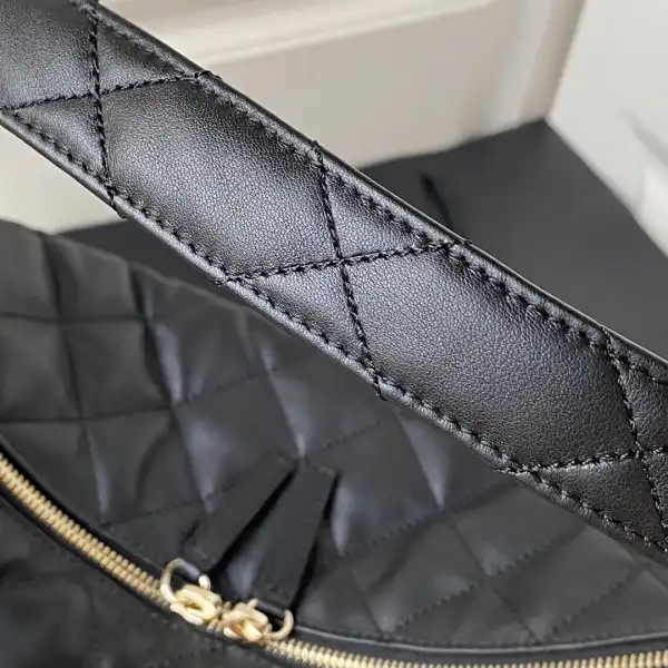 Firstbag Ru CHANEL MAXI HOBO HANDBAG