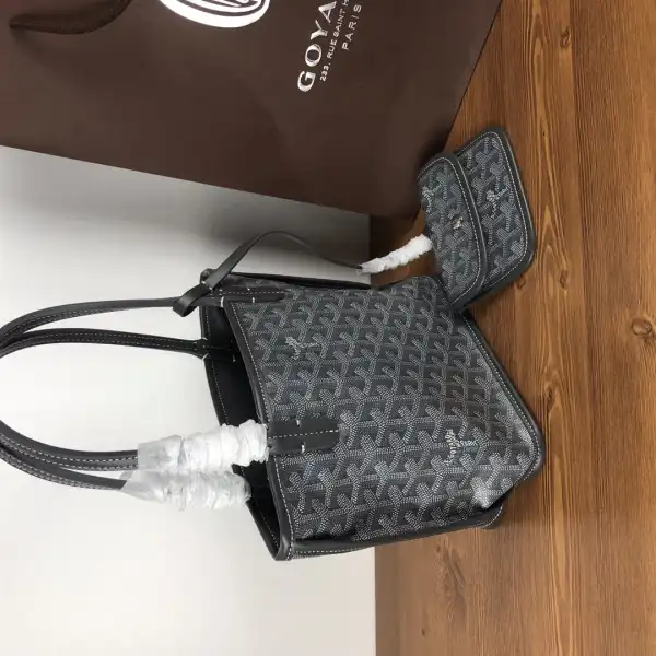 First bag ru GOYARD MINI TOTE BAG