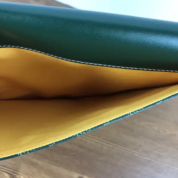 First bag ru Goyard Commando Envelope CHANELutch