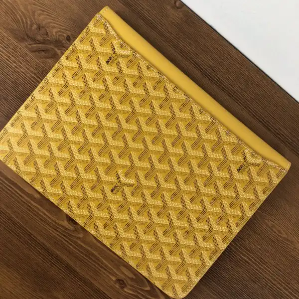 Bagsoffer Goyard Commando Envelope Clutch